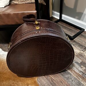 Vintage Samsonite Faux Alligator Train Hat Box Style 4120